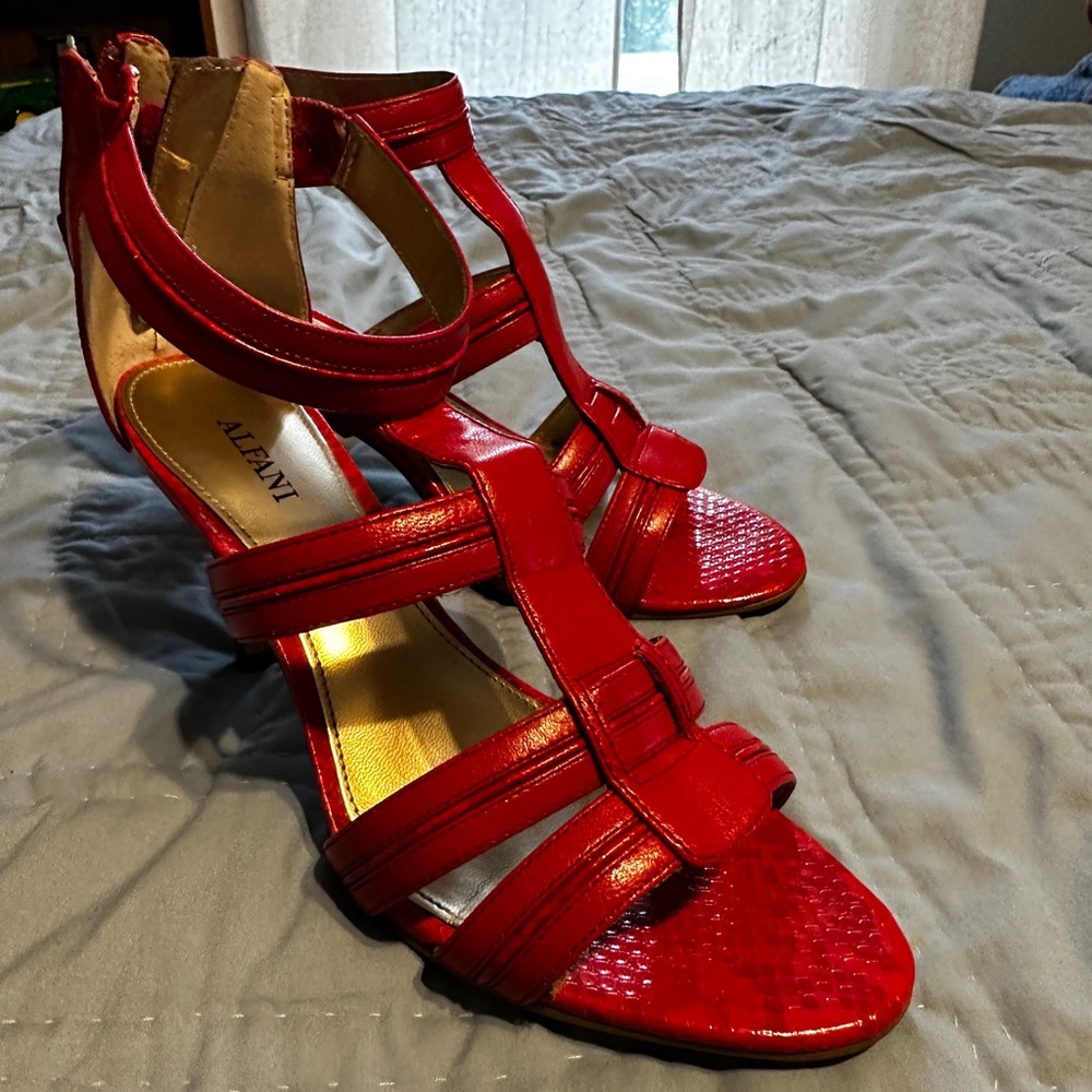 So cute red strappy sandals